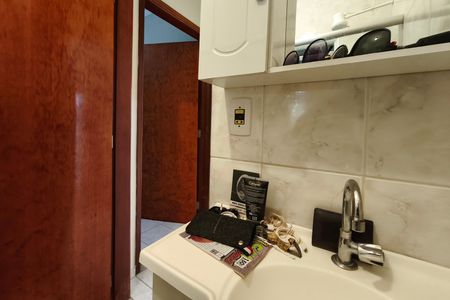 Casa à venda com 204m², 2 quartos e 2 vagas Casa à venda com 204m², 2 quartos e 2 vagasBanheiro Social