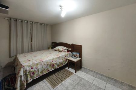 Casa à venda com 204m², 2 quartos e 2 vagas Casa à venda com 204m², 2 quartos e 2 vagasCasa 3 - Quarto