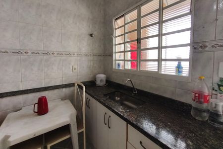 Casa à venda com 204m², 2 quartos e 2 vagas Casa à venda com 204m², 2 quartos e 2 vagasCozinha
