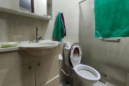 Casa à venda com 204m², 2 quartos e 2 vagas Casa à venda com 204m², 2 quartos e 2 vagasCasa 2 - Banheiro