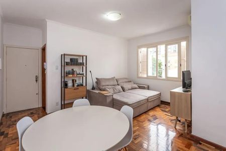 Sala de apartamento para alugar com 3 quartos, 80m² em Petrópolis, Porto Alegre