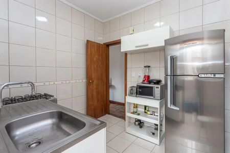 Cozinha de apartamento para alugar com 3 quartos, 80m² em Petrópolis, Porto Alegre