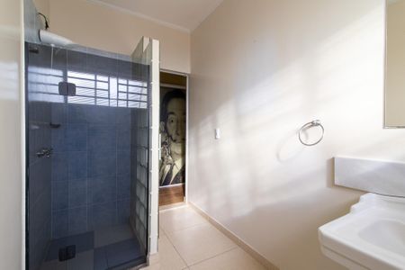 Casa à venda com 335m², 7 quartos e 2 vagas Casa à venda com 335m², 7 quartos e 2 vagasBanheiro Social