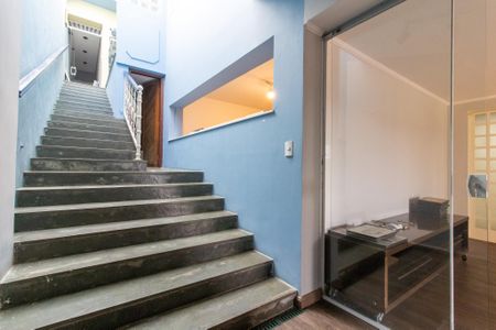 Casa à venda com 335m², 7 quartos e 2 vagas Casa à venda com 335m², 7 quartos e 2 vagasSala 2