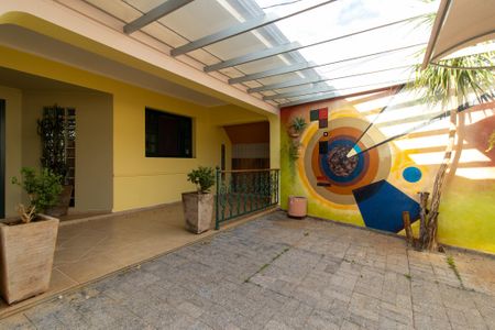 Casa à venda com 335m², 7 quartos e 2 vagas Casa à venda com 335m², 7 quartos e 2 vagasGaragem