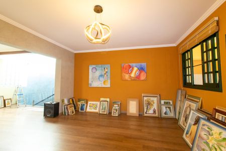 Casa à venda com 335m², 7 quartos e 2 vagas Casa à venda com 335m², 7 quartos e 2 vagasSala