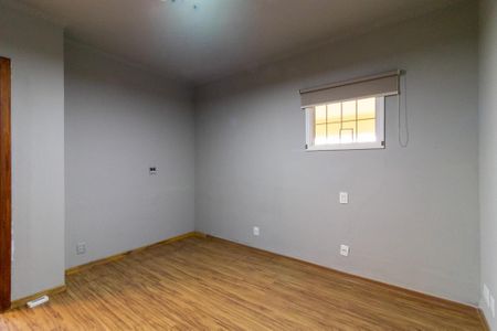 Casa à venda com 335m², 7 quartos e 2 vagas Casa à venda com 335m², 7 quartos e 2 vagasQuarto 3