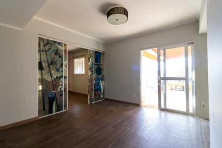Casa à venda com 335m², 7 quartos e 2 vagas Casa à venda com 335m², 7 quartos e 2 vagasSala 2