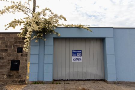 Casa à venda com 335m², 7 quartos e 2 vagas Casa à venda com 335m², 7 quartos e 2 vagasplaca