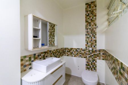 Casa à venda com 335m², 7 quartos e 2 vagas Casa à venda com 335m², 7 quartos e 2 vagasBanheiro 5