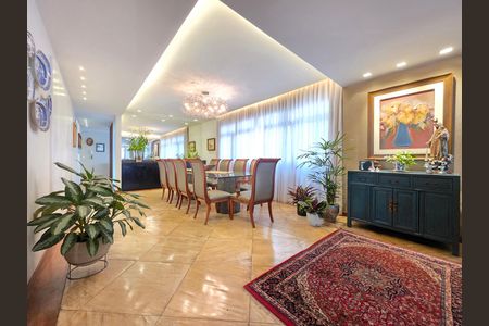 Apartamento à venda com 302m², 4 quartos e 3 vagas Apartamento à venda com 302m², 4 quartos e 3 vagasSala