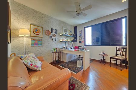 Apartamento à venda com 302m², 4 quartos e 3 vagas Apartamento à venda com 302m², 4 quartos e 3 vagasQuarto 4