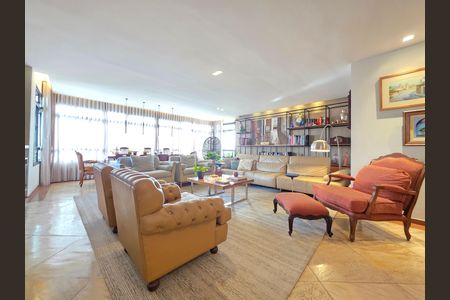 Apartamento à venda com 302m², 4 quartos e 3 vagas Apartamento à venda com 302m², 4 quartos e 3 vagasSala