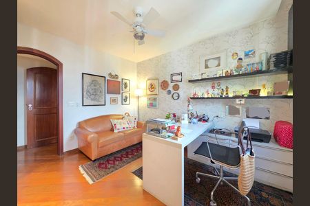 Apartamento à venda com 302m², 4 quartos e 3 vagas Apartamento à venda com 302m², 4 quartos e 3 vagasQuarto 4
