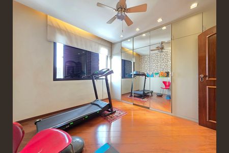 Apartamento à venda com 302m², 4 quartos e 3 vagas Apartamento à venda com 302m², 4 quartos e 3 vagasQuarto Suíte 3