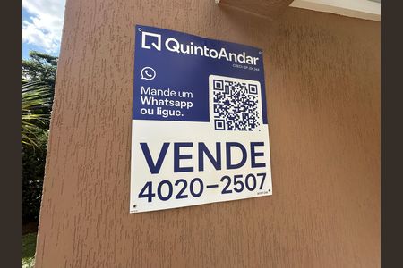 Casa de condomínio à venda com 600m², 4 quartos e 2 vagas Casa de condomínio à venda com 600m², 4 quartos e 2 vagasPlaca
