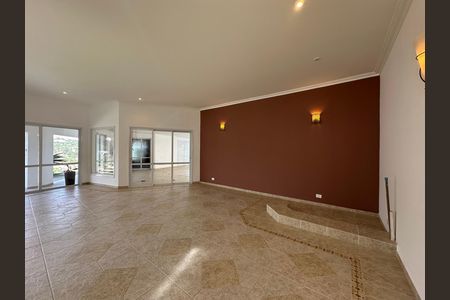 Casa de condomínio à venda com 600m², 4 quartos e 2 vagas Casa de condomínio à venda com 600m², 4 quartos e 2 vagasÁrea comum