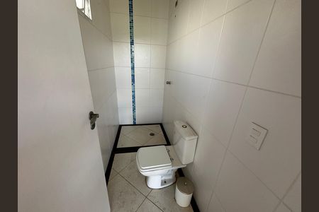 Casa de condomínio à venda com 600m², 4 quartos e 2 vagas Casa de condomínio à venda com 600m², 4 quartos e 2 vagasÁrea comum - Banheiro