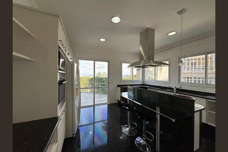 Casa de condomínio à venda com 600m², 4 quartos e 2 vagas Casa de condomínio à venda com 600m², 4 quartos e 2 vagasCozinha