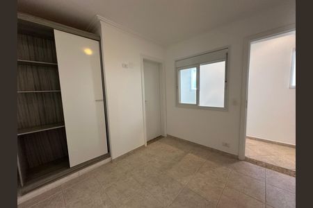 Casa de condomínio à venda com 600m², 4 quartos e 2 vagas Casa de condomínio à venda com 600m², 4 quartos e 2 vagasQuarto de Serviço
