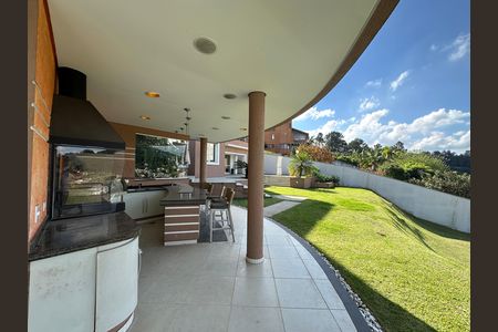 Casa de condomínio à venda com 600m², 4 quartos e 2 vagas Casa de condomínio à venda com 600m², 4 quartos e 2 vagasChurrasqueira