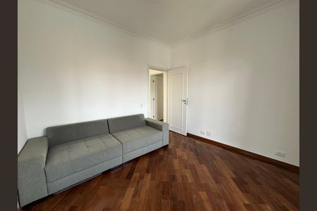 Casa de condomínio à venda com 600m², 4 quartos e 2 vagas Casa de condomínio à venda com 600m², 4 quartos e 2 vagasSuíte 3