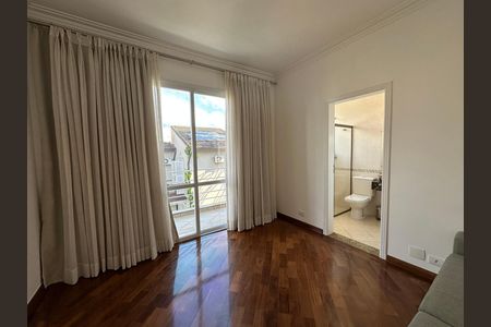 Casa de condomínio à venda com 600m², 4 quartos e 2 vagas Casa de condomínio à venda com 600m², 4 quartos e 2 vagasSuíte 3
