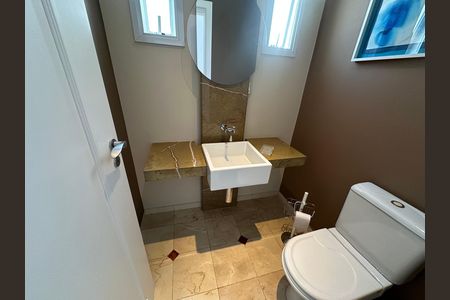 Casa de condomínio à venda com 600m², 4 quartos e 2 vagas Casa de condomínio à venda com 600m², 4 quartos e 2 vagasLavabo