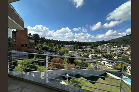 Casa de condomínio à venda com 600m², 4 quartos e 2 vagas Casa de condomínio à venda com 600m², 4 quartos e 2 vagasVaranda da Suíte 4