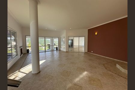 Casa de condomínio à venda com 600m², 4 quartos e 2 vagas Casa de condomínio à venda com 600m², 4 quartos e 2 vagasÁrea comum