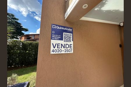 Casa de condomínio à venda com 600m², 4 quartos e 2 vagas Casa de condomínio à venda com 600m², 4 quartos e 2 vagasPlaca