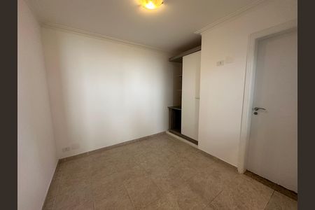 Casa de condomínio à venda com 600m², 4 quartos e 2 vagas Casa de condomínio à venda com 600m², 4 quartos e 2 vagasQuarto de Serviço