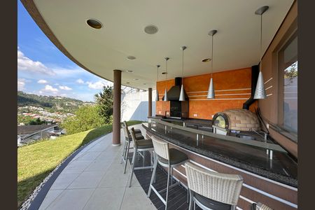 Casa de condomínio à venda com 600m², 4 quartos e 2 vagas Casa de condomínio à venda com 600m², 4 quartos e 2 vagasChurrasqueira