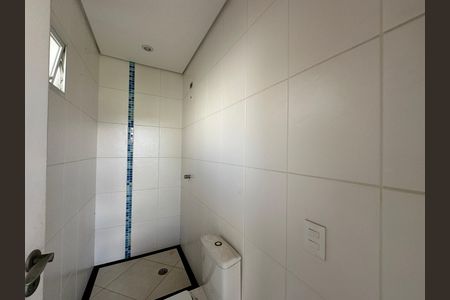 Casa de condomínio à venda com 600m², 4 quartos e 2 vagas Casa de condomínio à venda com 600m², 4 quartos e 2 vagasÁrea comum - Banheiro