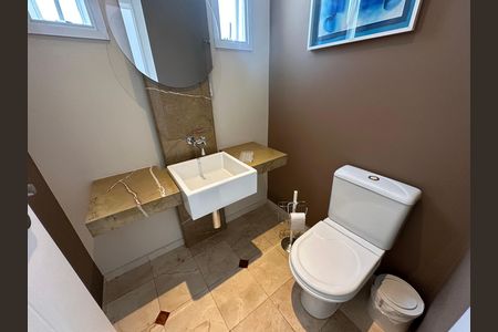 Casa de condomínio à venda com 600m², 4 quartos e 2 vagas Casa de condomínio à venda com 600m², 4 quartos e 2 vagasLavabo
