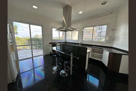 Casa de condomínio à venda com 600m², 4 quartos e 2 vagas Casa de condomínio à venda com 600m², 4 quartos e 2 vagasCozinha
