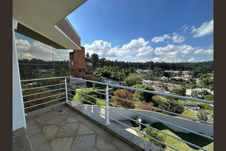 Casa de condomínio à venda com 600m², 4 quartos e 2 vagas Casa de condomínio à venda com 600m², 4 quartos e 2 vagasVaranda da Suíte 4