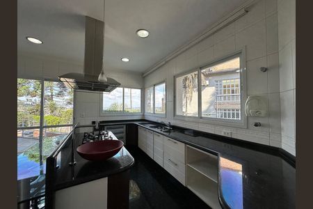Casa de condomínio à venda com 600m², 4 quartos e 2 vagas Casa de condomínio à venda com 600m², 4 quartos e 2 vagasCozinha