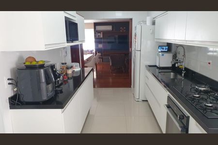 Apartamento à venda com 126m², 3 quartos e 2 vagas