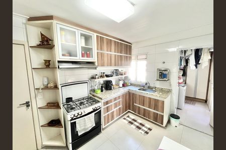 Apartamento à venda com 118m², 3 quartos e 3 vagasCozinha
