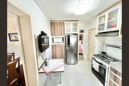 Apartamento à venda com 118m², 3 quartos e 3 vagasCozinha