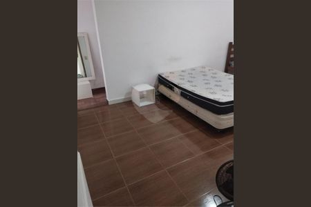Casa à venda com 160m², 2 quartos e 4 vagas