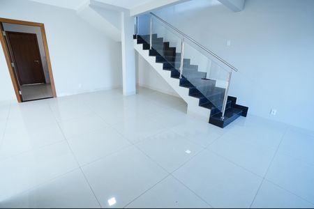 Casa à venda com 250m², 5 quartos e 4 vagas