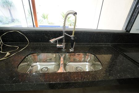 Casa à venda com 250m², 5 quartos e 4 vagas