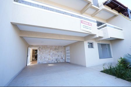 Casa à venda com 250m², 5 quartos e 4 vagas