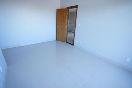 Casa à venda com 250m², 5 quartos e 4 vagas