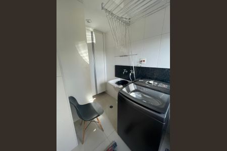 Apartamento à venda com 128m², 3 quartos e 3 vagas Apartamento à venda com 128m², 3 quartos e 3 vagasÁrea de Serviço