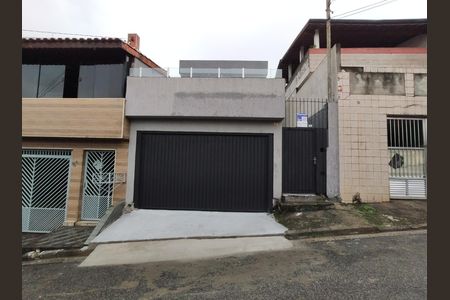 Casa para alugar com 40m², 1 quarto e sem vaga Casa para alugar com 40m², 1 quarto e sem vagaFachada