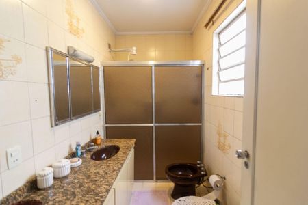 Casa à venda com 285m², 3 quartos e 4 vagas Casa à venda com 285m², 3 quartos e 4 vagasBanheiro Suíte