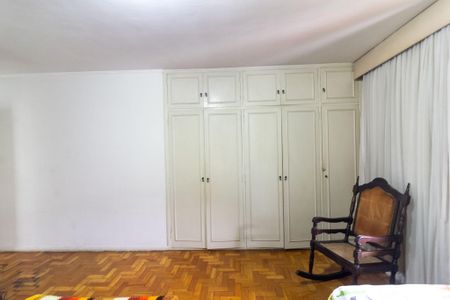 Casa à venda com 285m², 3 quartos e 4 vagas Casa à venda com 285m², 3 quartos e 4 vagasQuarto 1 - Suíte